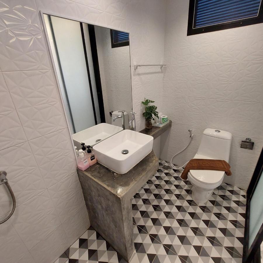 Kipbox Hotel Транг Екстериор снимка