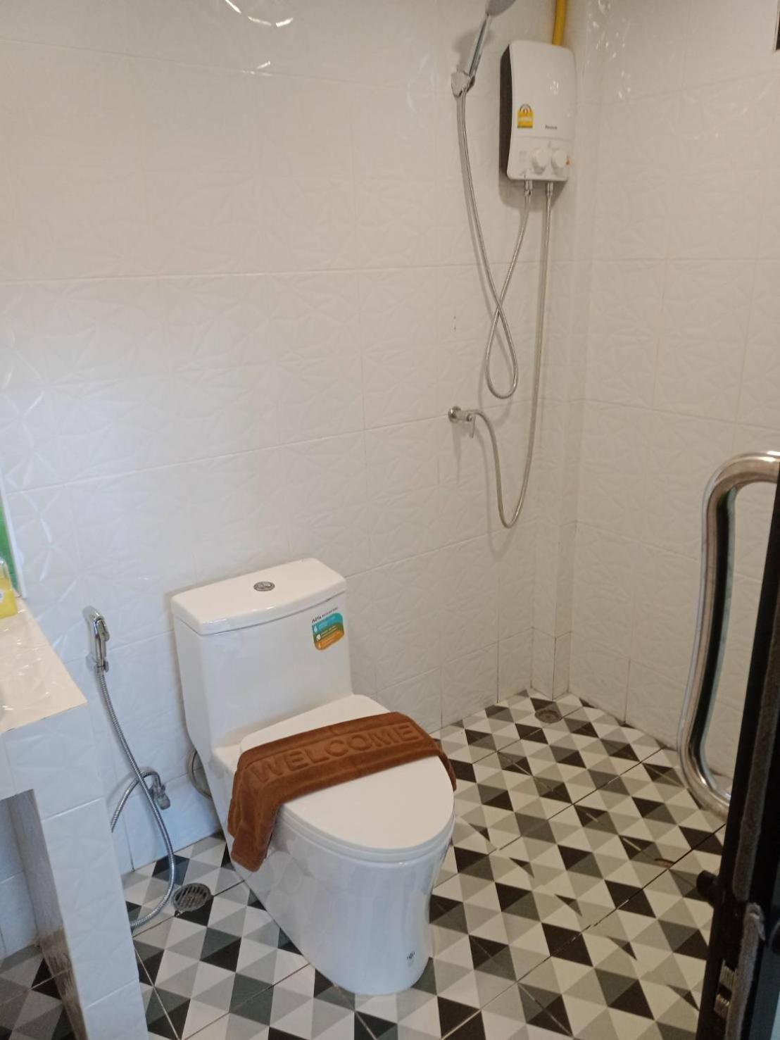 Kipbox Hotel Транг Екстериор снимка